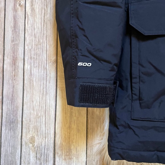 The North Face Men’s McMurdo Waterproof Parka In Summit Navy - Picture 5 of 10